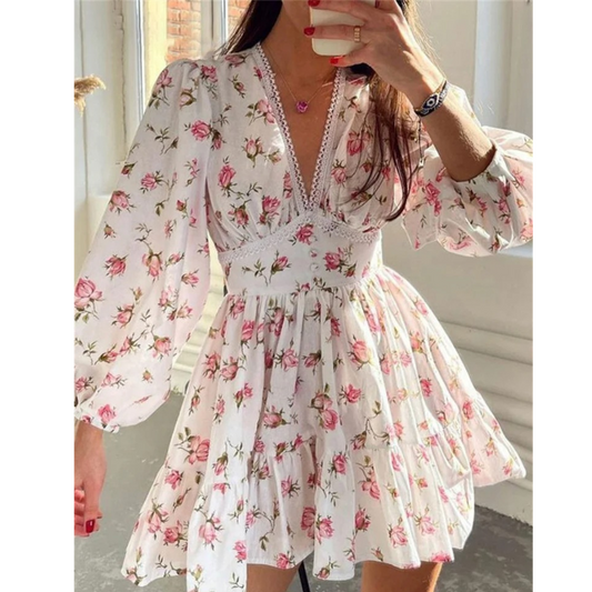 Ava - elegant weiß Sommer Kleid mit floralem Druck und Spitze