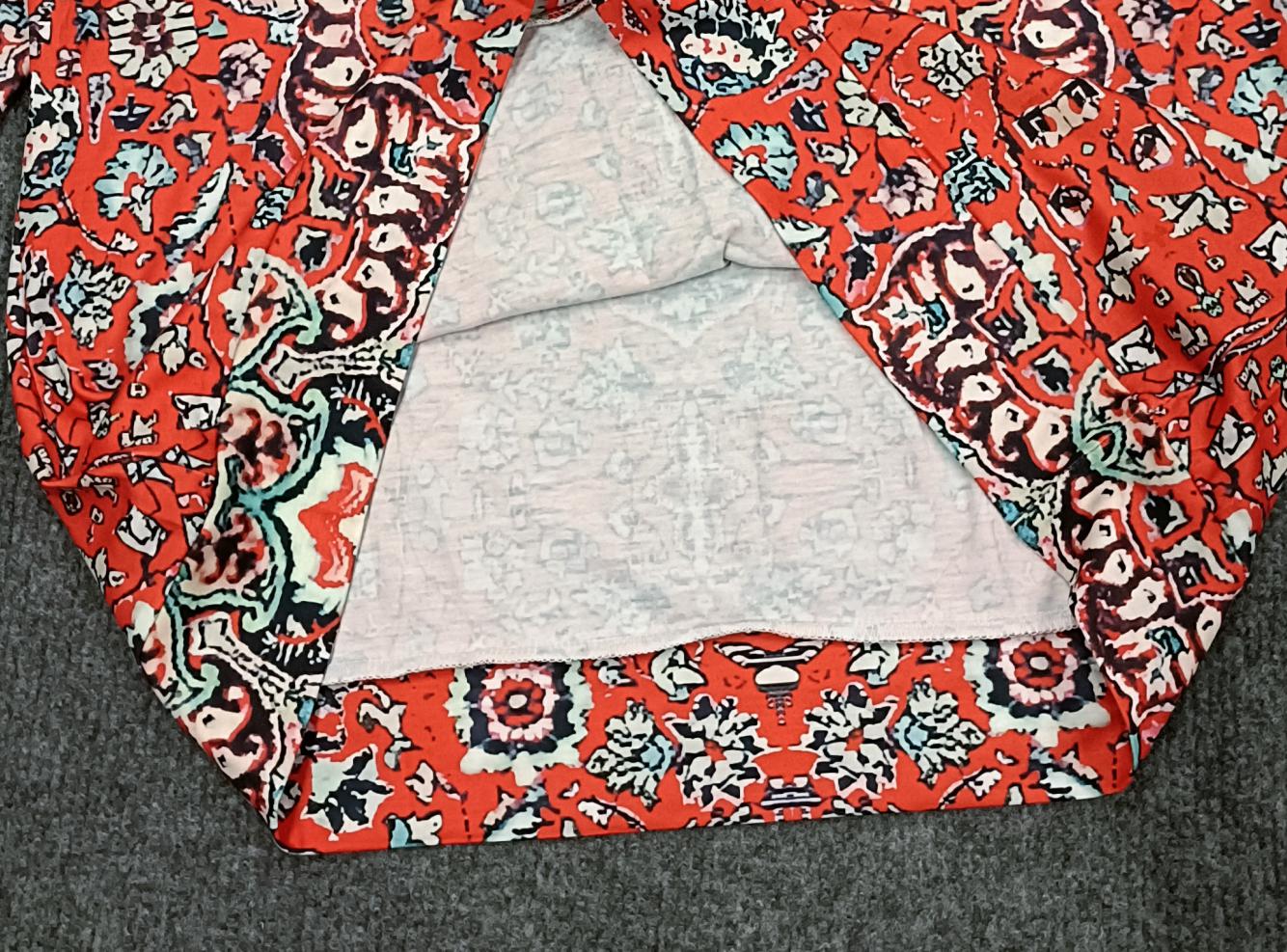 Jandy - rotes langärmeliges Henley-Sweatshirt mit Mandala-Druck