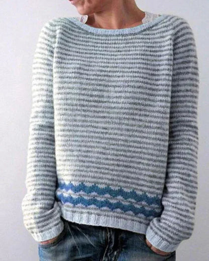 Emma  Warmer Pullover mit Bootsausschnitt und schillerndem Druck