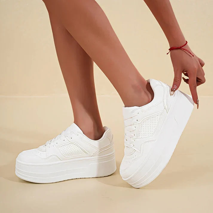 Becca - modische Plateau-Sneaker mit bequemer Passform für einen trendigen und sportlichen Look