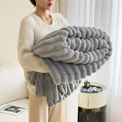 CozyCouture Plüsch Maxi-Decke für luxuriösen Komfort und ultimative Wärme für Bett oder Sofa