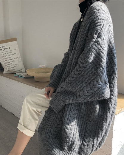 Wren - luxuriöser Oversize-Cardigan aus Grobstrick mit kuscheligen Zopfdetails