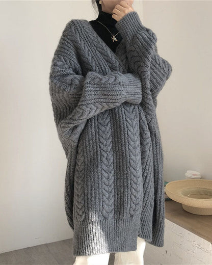 Wren - luxuriöser Oversize-Cardigan aus Grobstrick mit kuscheligen Zopfdetails