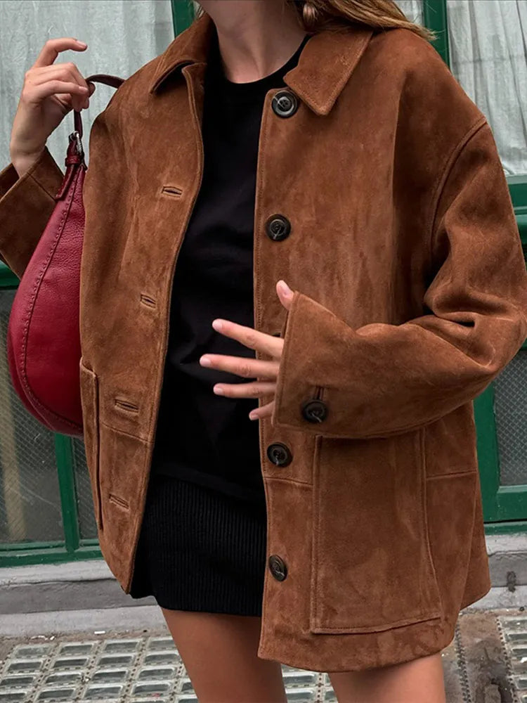 Sophie - braune Revers-Taschenjacke - vielseitiger und warmer Herbstmantel mit langen Ärmeln für Damen