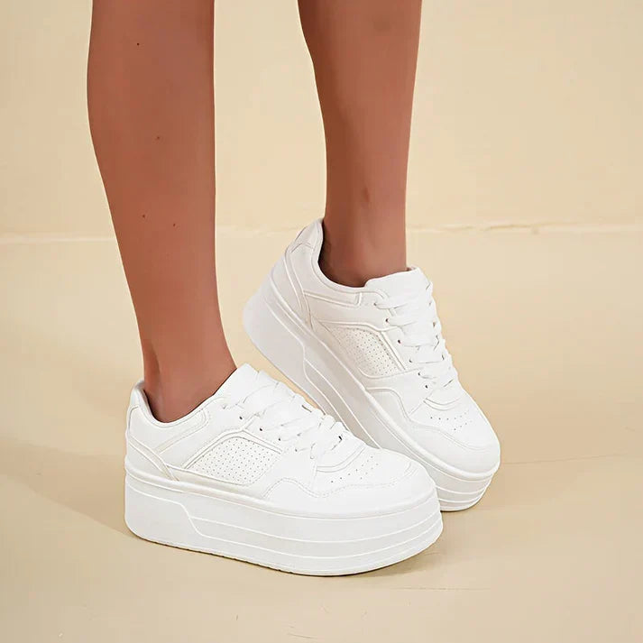 Becca - modische Plateau-Sneaker mit bequemer Passform für einen trendigen und sportlichen Look