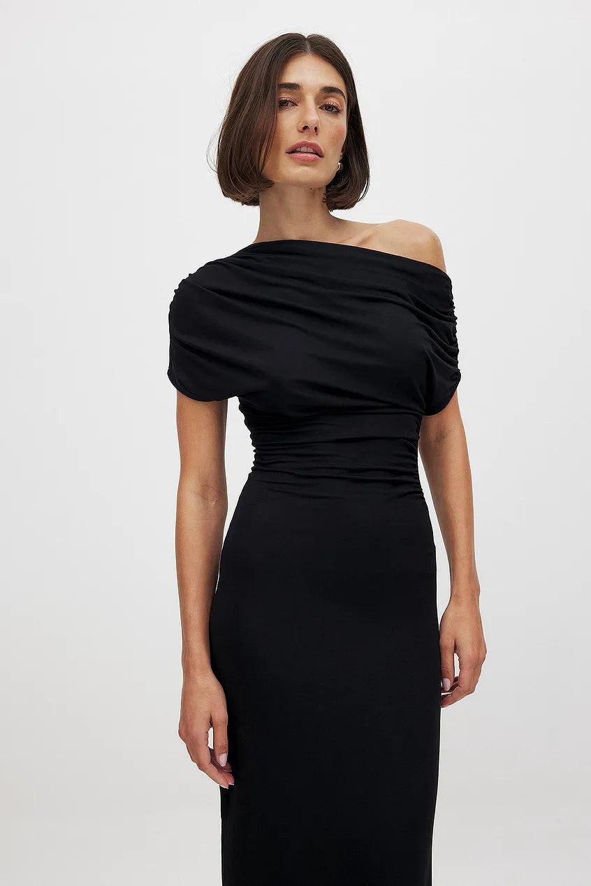 Alice - schickes One-Shoulder-Kleid mit Rüschendetail für einen raffinierten und glamourösen Look