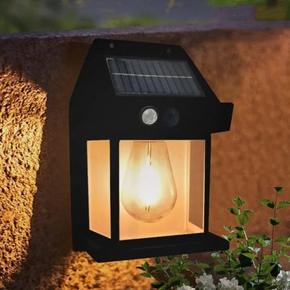 SolarLove Außenwandleuchte mit Solarenergie und intelligentem Bewegungssensor für den Garten oder Balkon